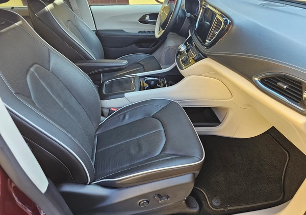 Chrysler Pacifica cena 221000 przebieg: 22164, rok produkcji 2021 z Tolkmicko małe 407
